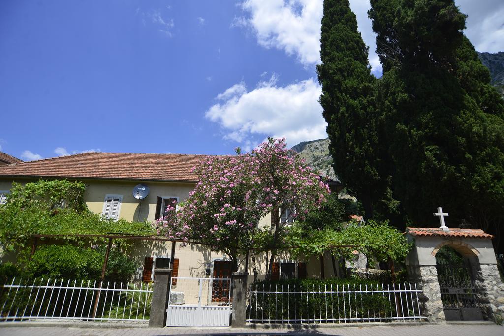 Appartamento House 561 Cattaro Esterno foto